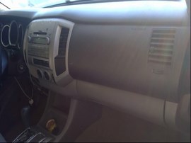 2010 TACOMA, GRAY, SR5, CREW CAB, 4.0, AT, 2WD Z25943